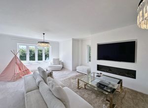 Photo 6- click for photo gallery